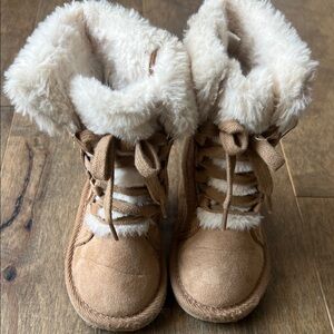 EUC old Navy toddler Boots size 6